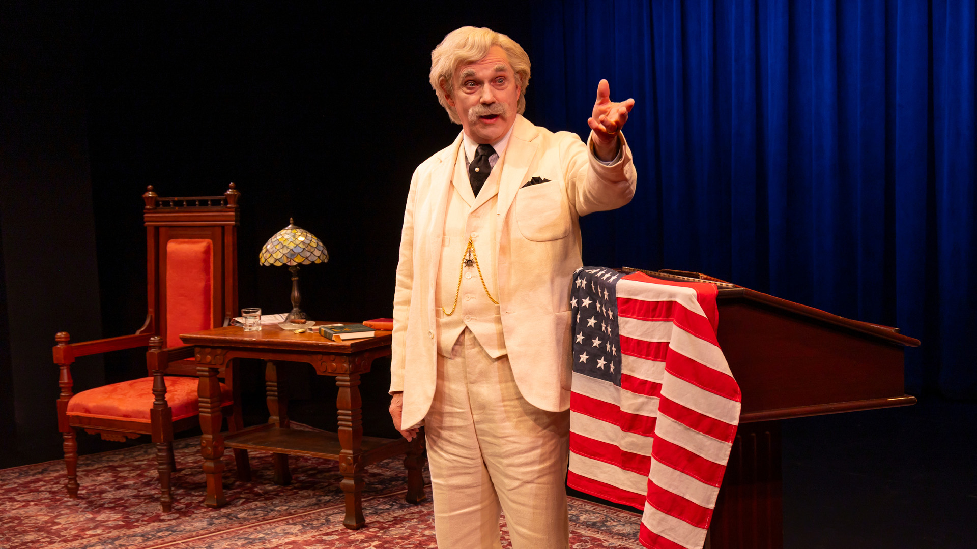Richard Thomas performing as Mark Twain.